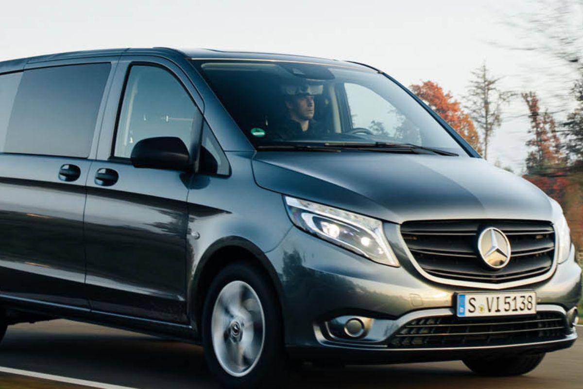 Transfer from airport to hotel in Ibiza